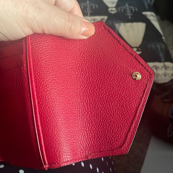 Red leather Louis Vuitton Victorian wallet - Picture 11 of 13